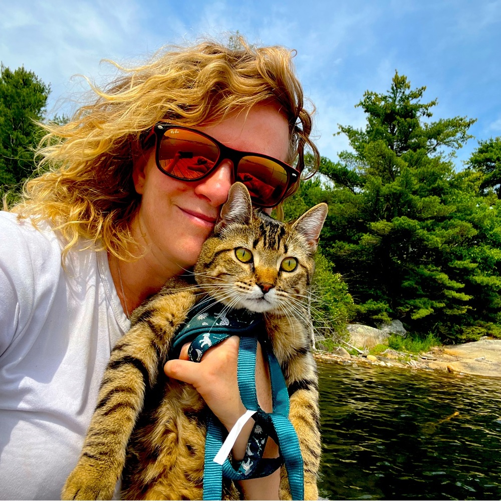 Meet your Posher, Emily